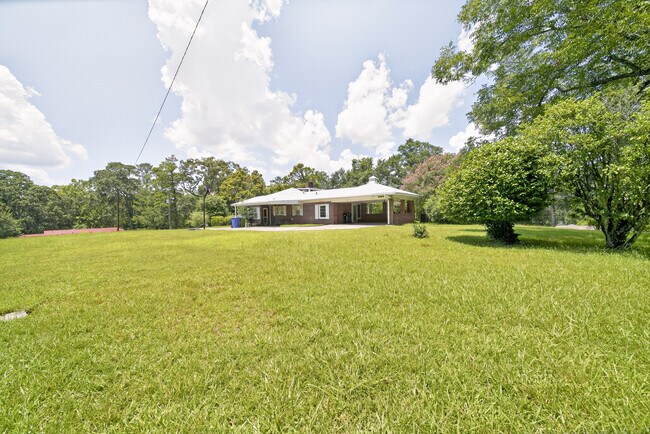 Building Photo - 606 Harper Rd