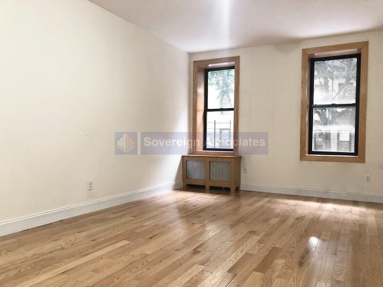 Building Photo - 20 Magaw Pl