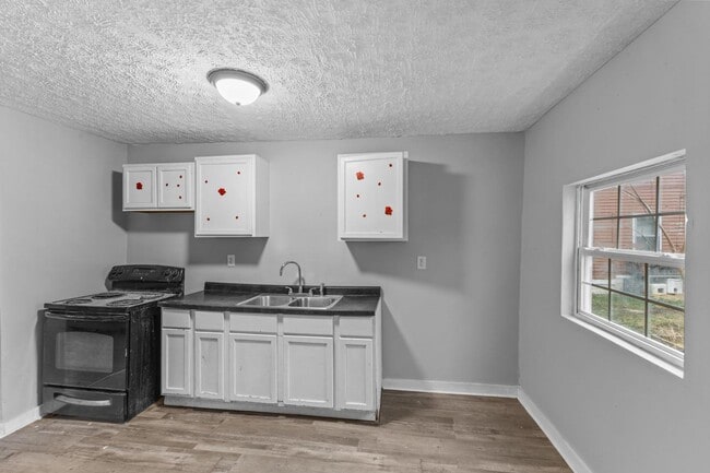 Building Photo - 1737 Terrace Ave