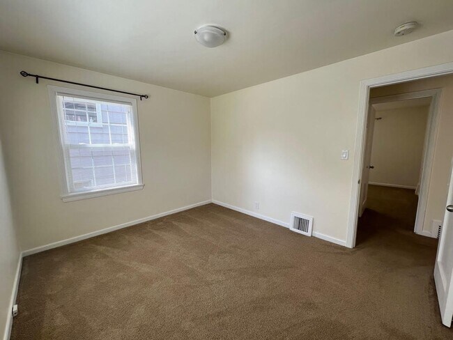 Building Photo - Beautiful 2 Bedroom/1 Bath Home in Magnolia for Rent!