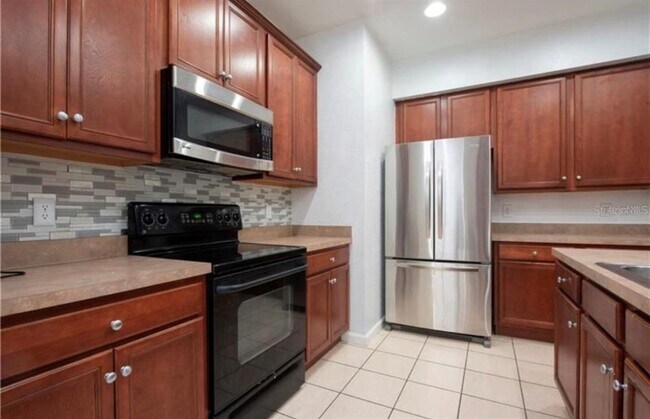 Building Photo - 3087 Ashland Ln N