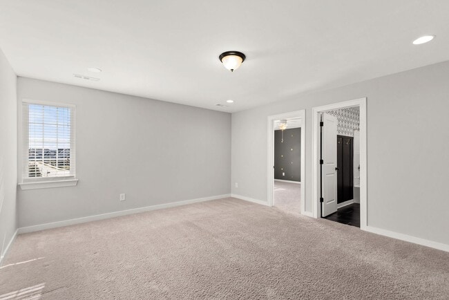 Building Photo - Former Model Home in the highly coveted Jackson Hills subdivision!