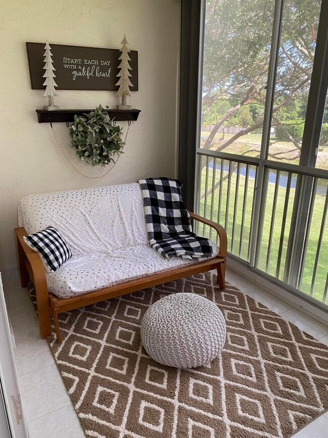 Building Photo - 4734 Lucerne Lakes Blvd