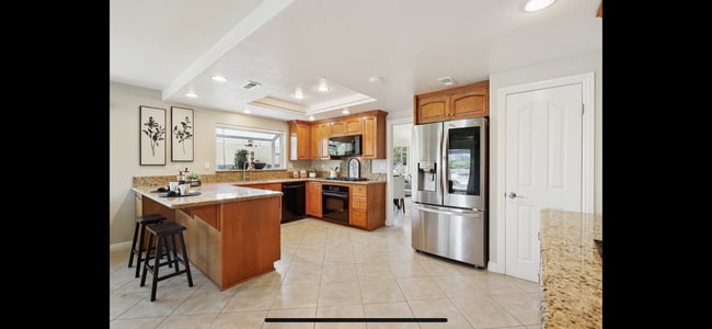 Building Photo - 14637 Poway Mesa Dr