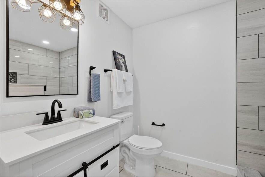 Building Photo - 8778 Waterfront Terrace