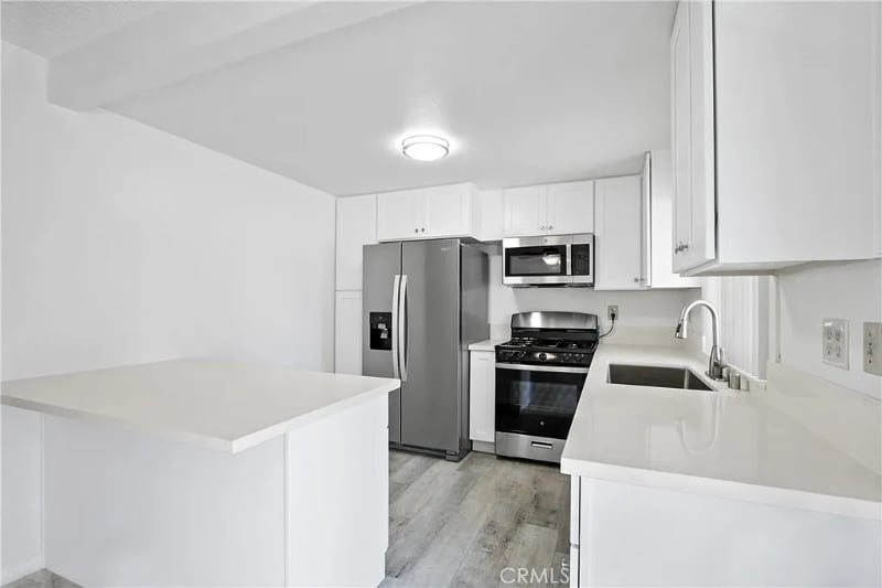 Building Photo - 632 E La Veta Ave