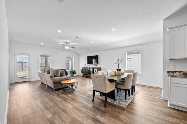 Building Photo - 1115 Sommerville Dr