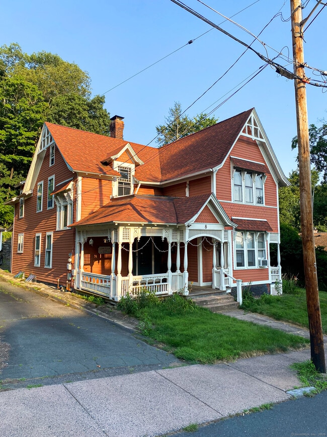 Building Photo - 8 N Park St