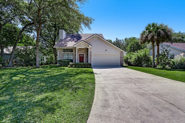 Building Photo - Home on Amelia Island