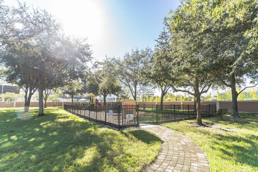 Building Photo - 2468 Caravelle Cir