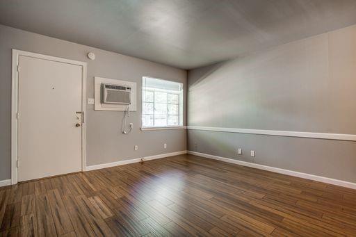 Building Photo - 5816 Grassmere Ln