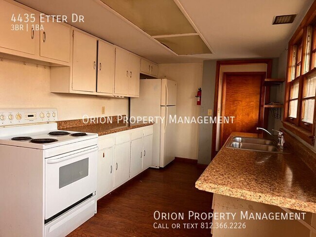 Building Photo - 4435 E Etter Dr