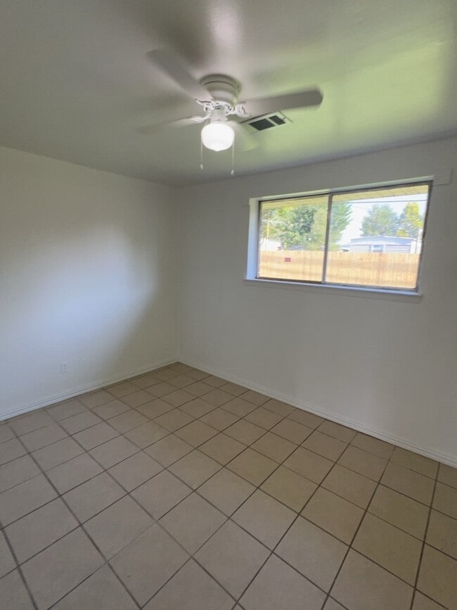 Building Photo - 15335 Woodforest Blvd