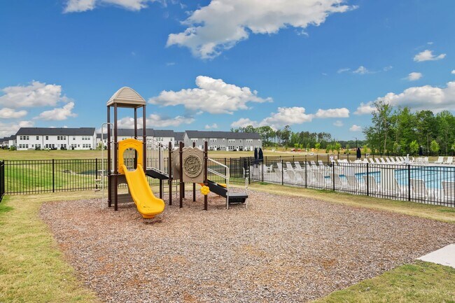 Building Photo - Prime Location! Brand New 3 Bed Townhome