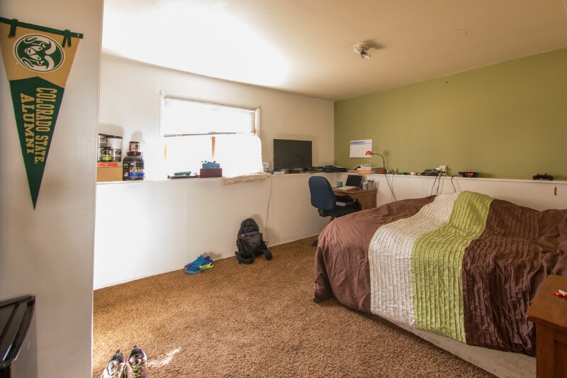 Building Photo - 1717 W Lake St