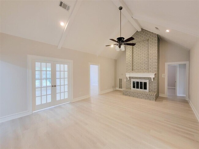 Building Photo - 12910 Golden Rainbow Dr