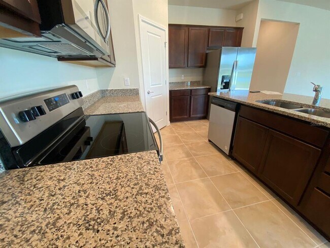 Building Photo - 5060 Sparkling Water Wy