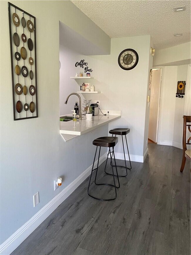 Building Photo - 401 SW 86th Ave