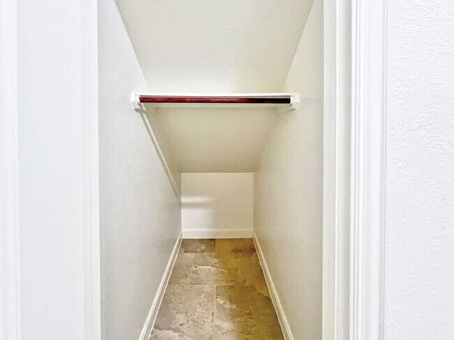 Building Photo - 78 Lindenberry Cir