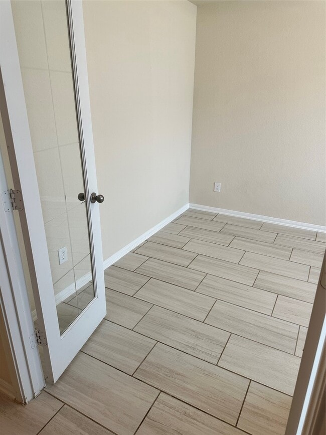 Building Photo - 2630 Zephyr Ln