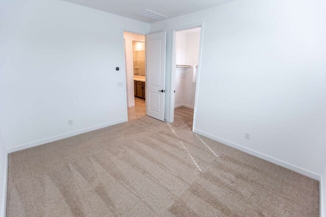 Building Photo - 23024 E Watford Dr