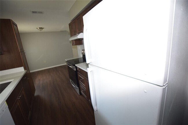 Building Photo - 4840 Grovemont Pl
