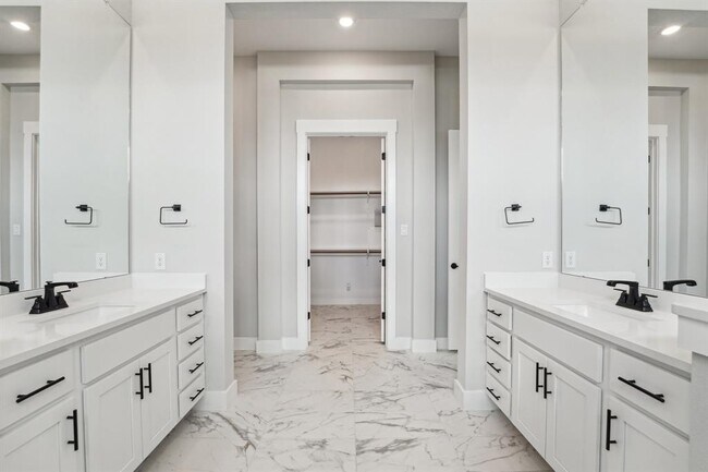 Building Photo - 4216 Caroline Mae Cv