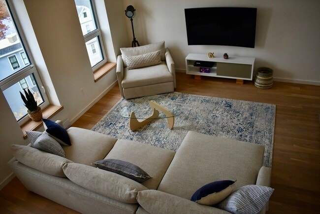 Building Photo - 78-80 Fort Ave