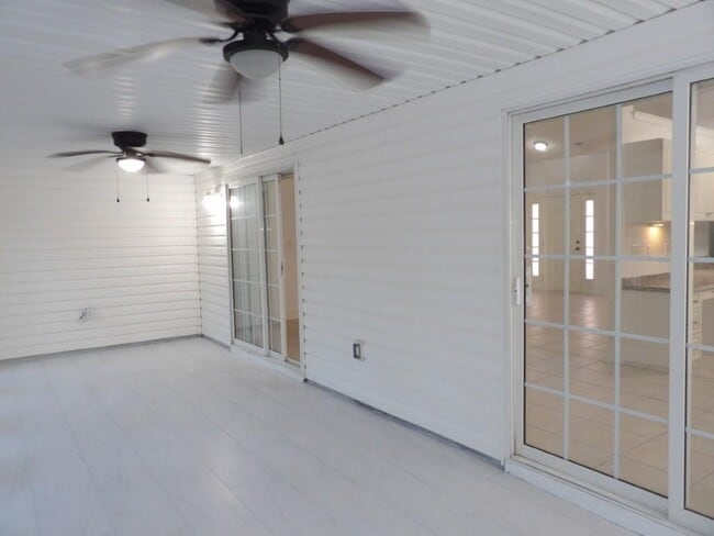 Building Photo - 5040 Capulet Cir