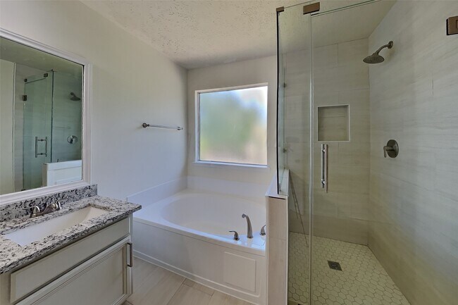 Building Photo - 3746 Havenmoor Pl