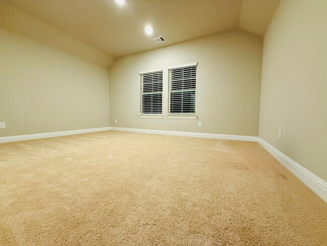 Building Photo - 5612 Bonnie Dr