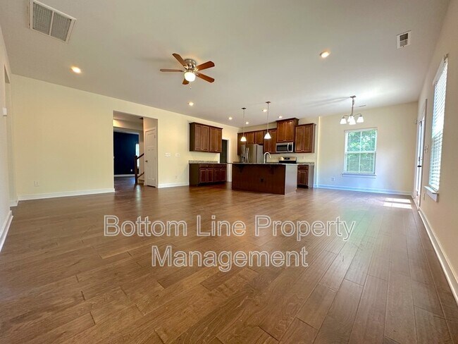 Building Photo - 5087 Crabapple Ln