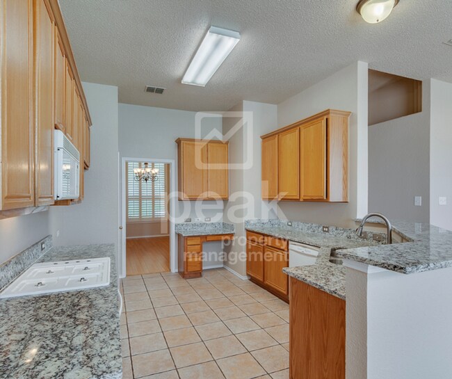 Building Photo - $2600! Beautiful 3 Bed, 2 Bath home in desirable PLANO!