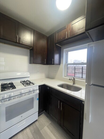 Building Photo - 3222 Tibbett Ave