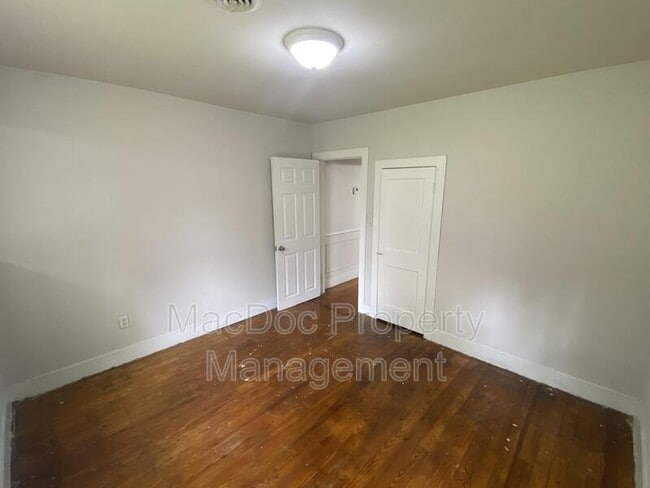 Building Photo - 309 3rd St