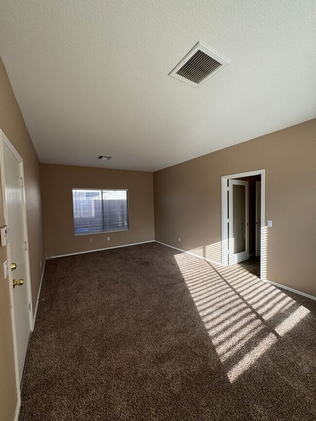 Building Photo - 9450 W Quail Ave