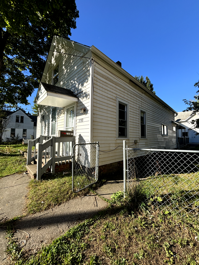 Building Photo - 3788 East 52nd Street Cleveland (Front) A-...