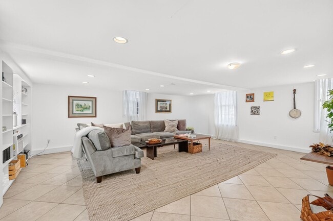Building Photo - 164 Timber Ridge Dr
