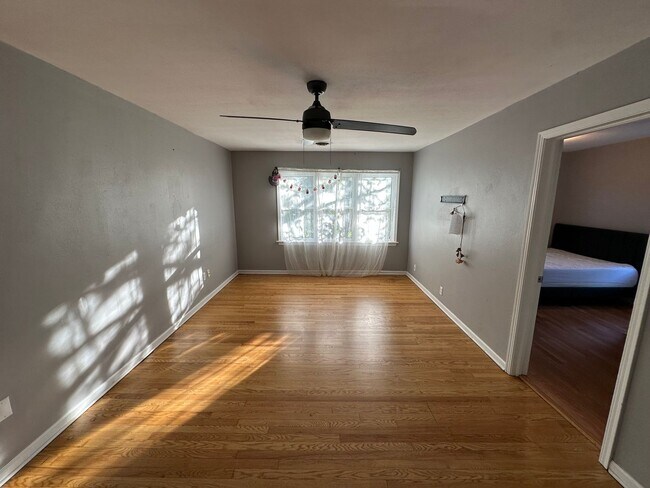 Building Photo - 1505-1505A S 3rd St. (Duplex)