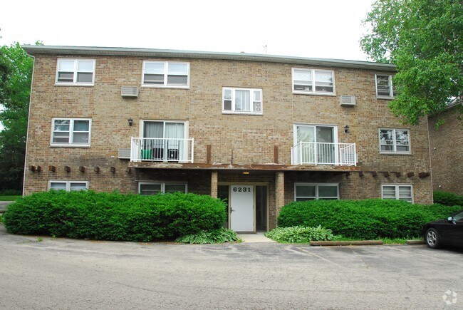 Building - Landl Apartments