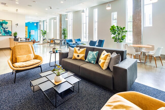 Building Photo - Bell Uptown District