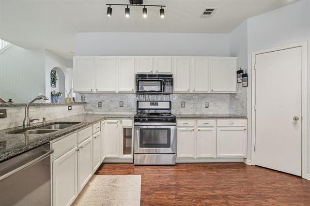 Building Photo - 5825 Shetland Cir