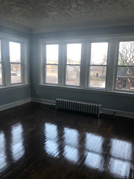 Building Photo - 6314 S Honore St