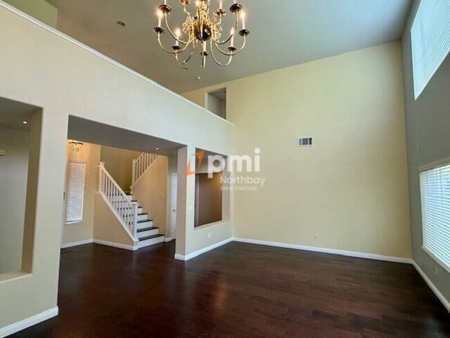 Building Photo - 732 Antiquity Dr