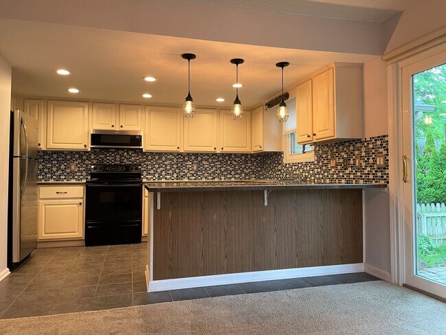 Building Photo - 6908 Gullway Bay Dr