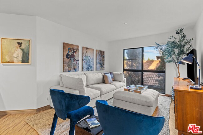 Building Photo - 12000 Goshen Ave