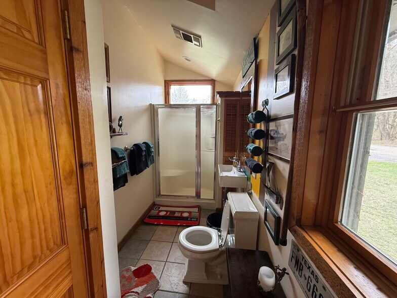 Building Photo - 32275 Center St