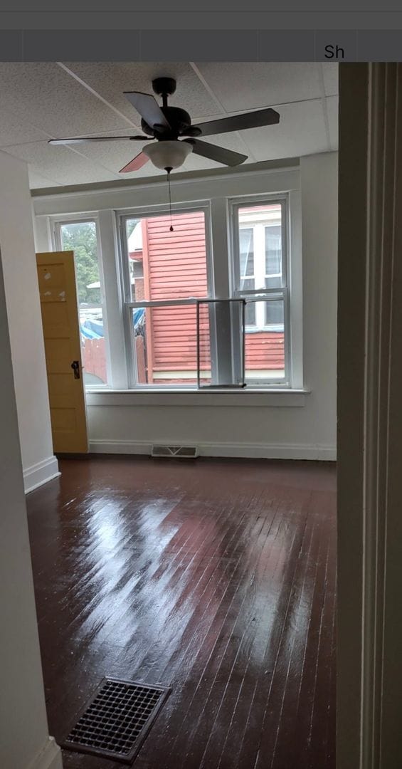 Building Photo - 1 Bdrm 1st Floor Unit