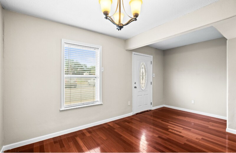 Building Photo - 11 Rock Creek Dr