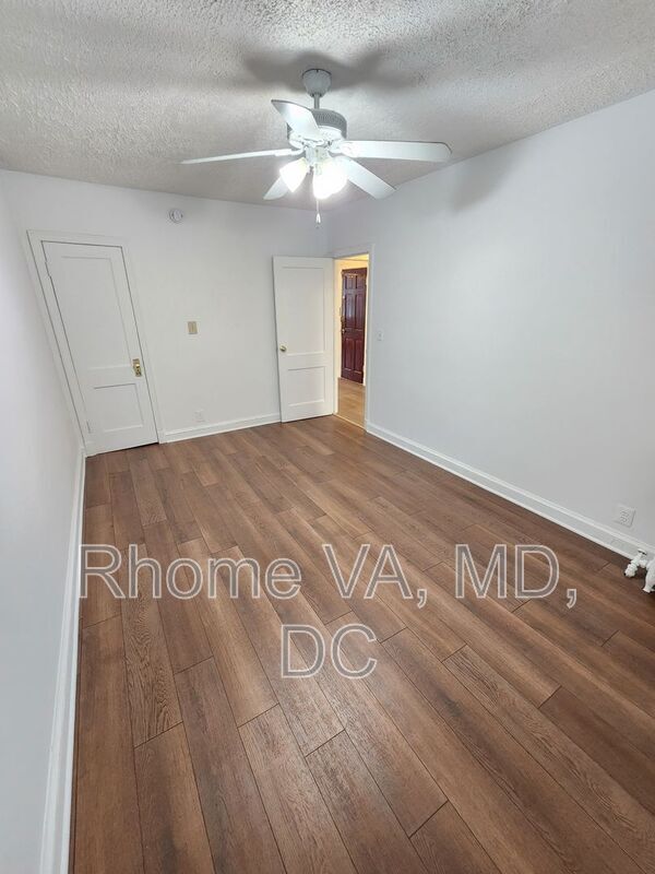 Building Photo - 515 Franklin St NE